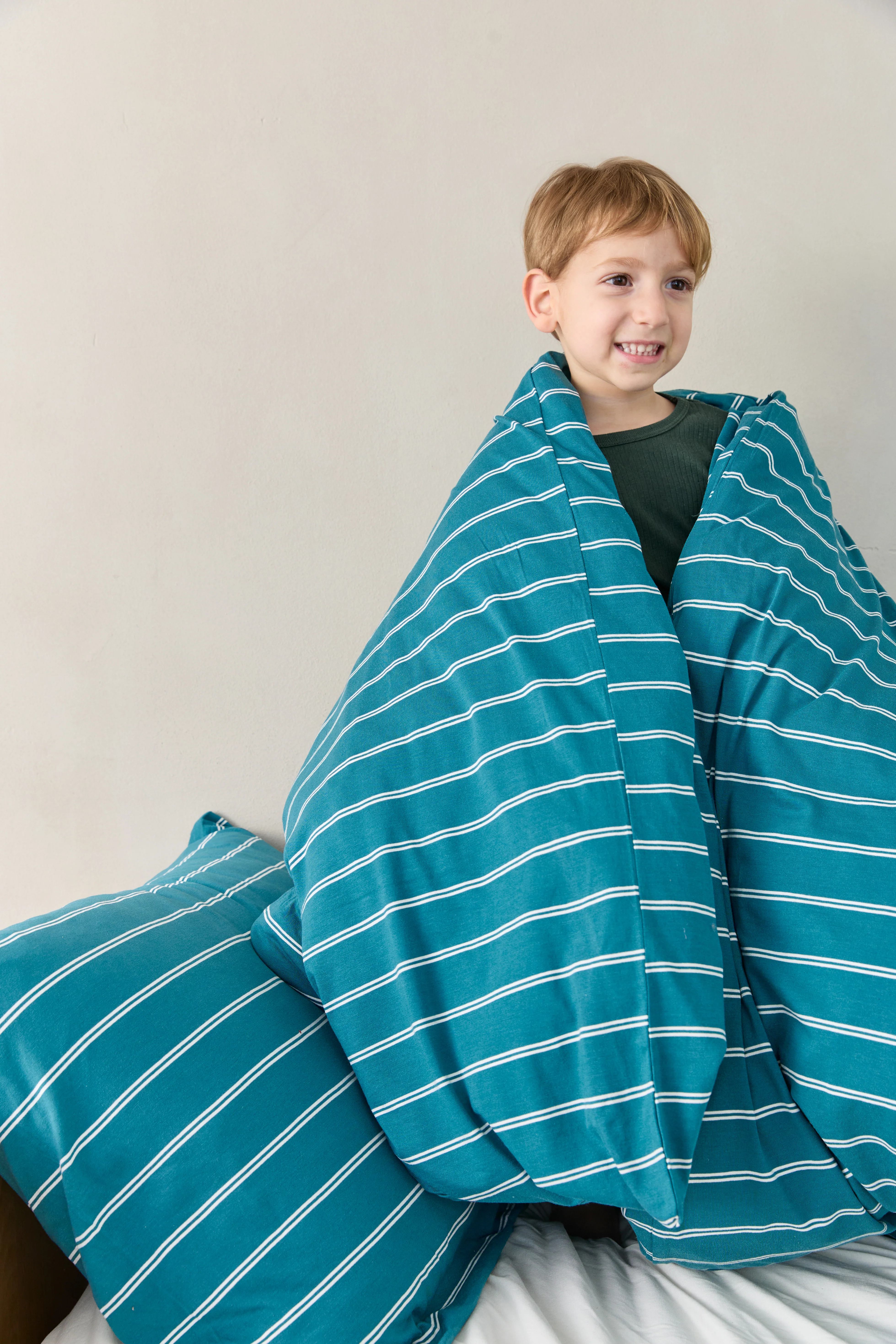 סט מצעי ג'רסי במבוק ילדים Aqua Stripes - Image 5