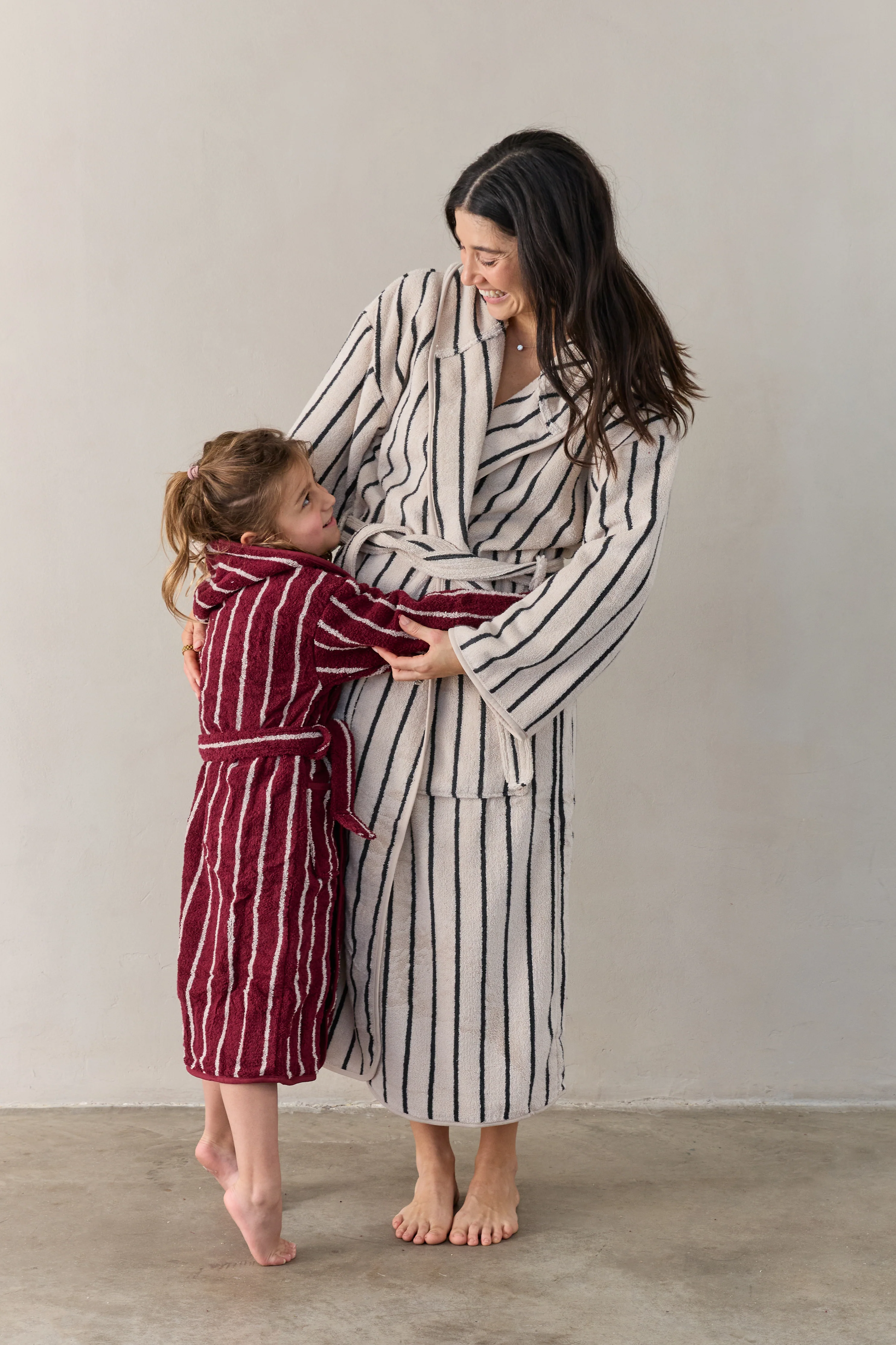 חלוק רחצה פסים ילדים Burgundy White - Image 4