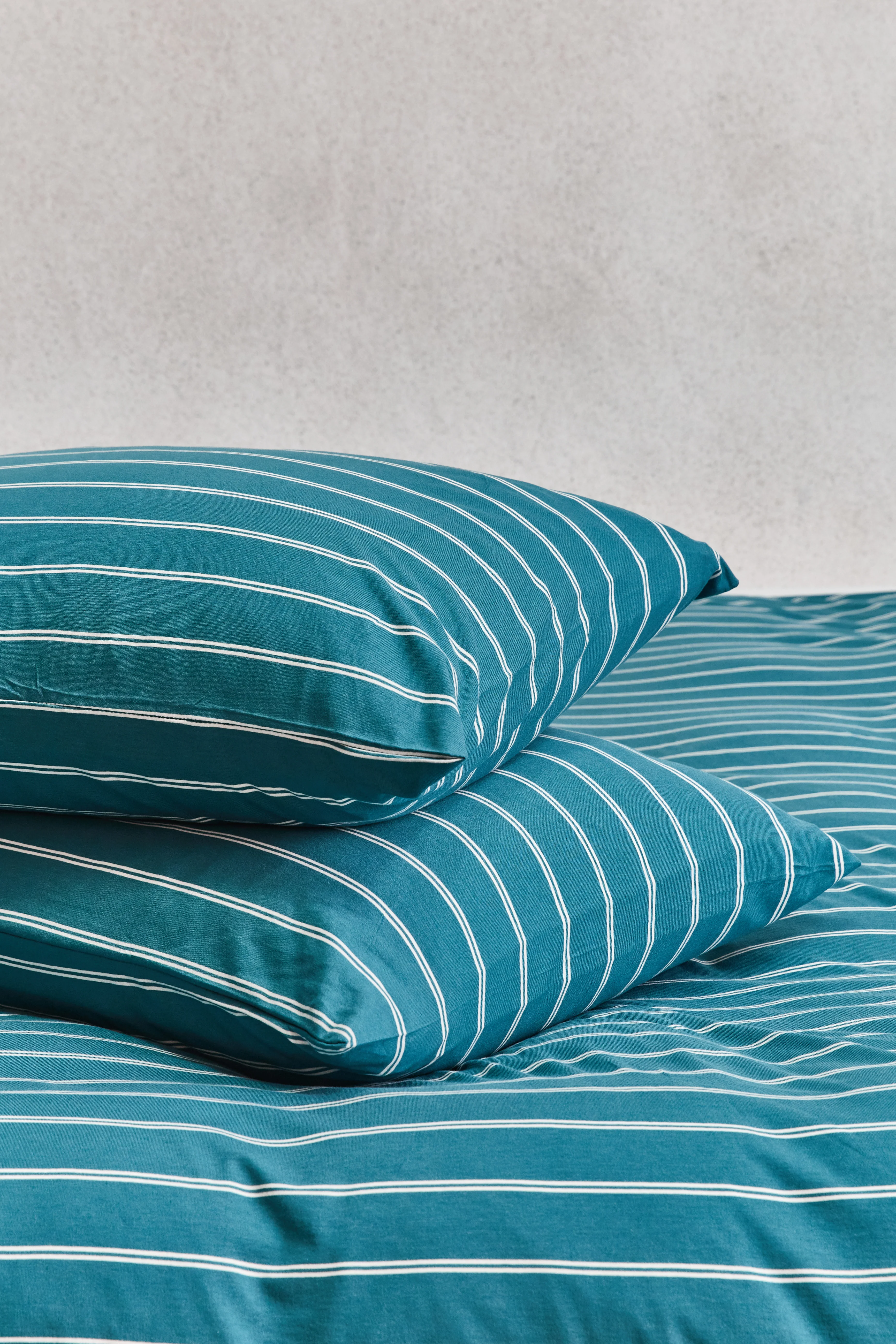 סט מצעי ג'רסי במבוק Aqua Stripes - Image 6