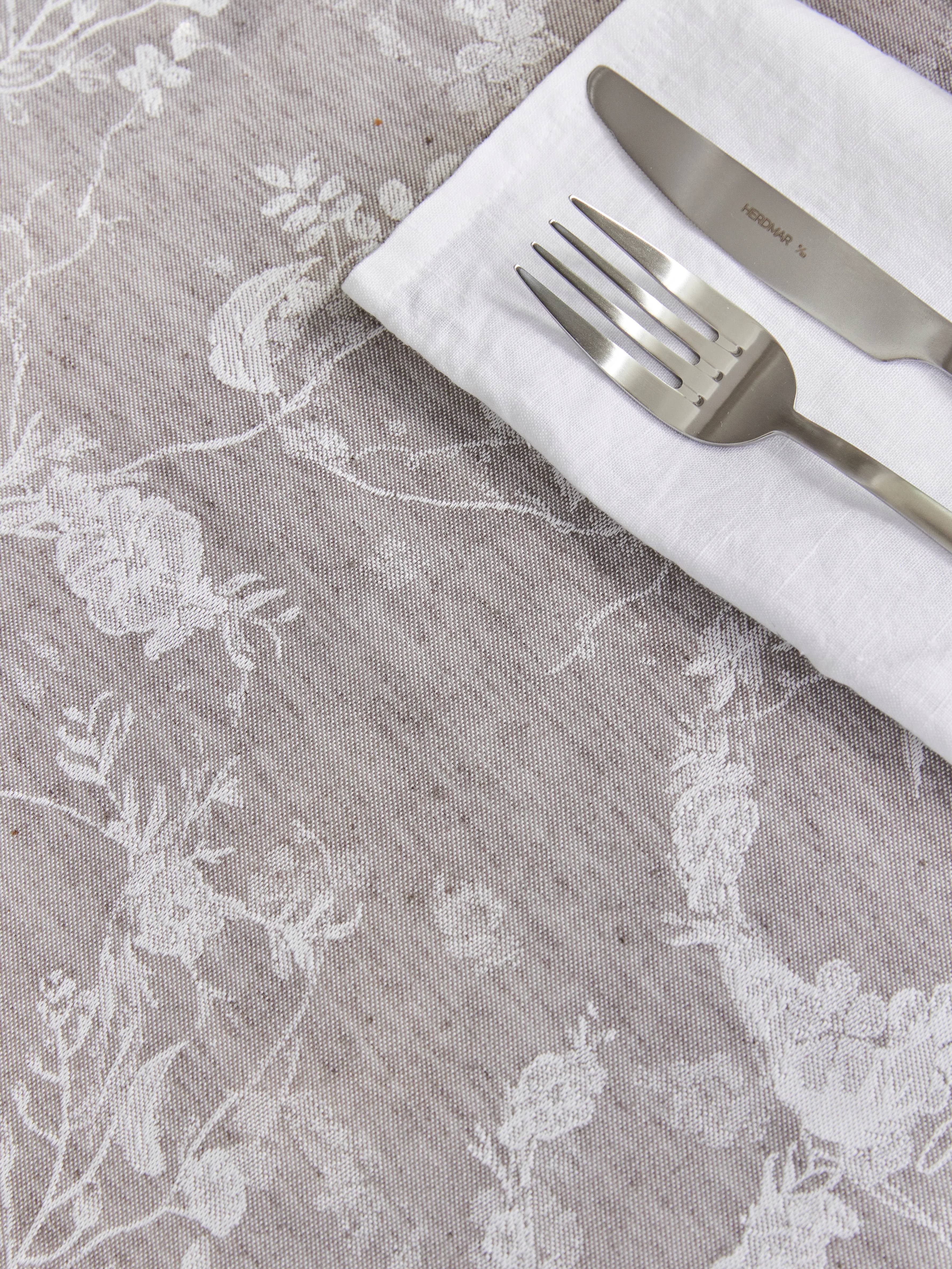 מפת שולחן Stone Floral Jacquard - Image 4